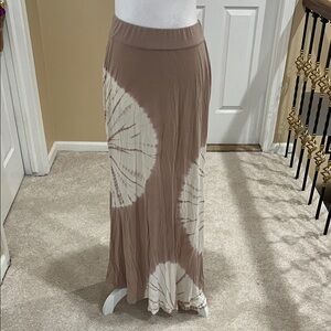 Lapis Brown and Cream Tie-Dye Maxi Skirt